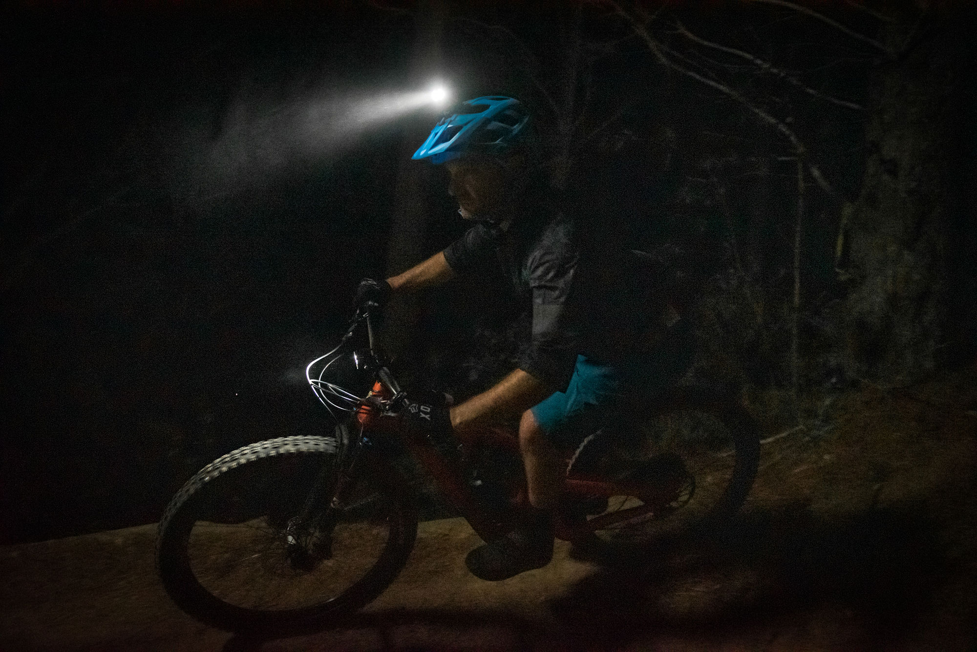 What Beam Pattern is Best for Mountain Bike Lights?